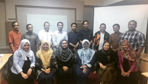 Pelatihan Stata dan IFLS Kerjasama LOGOV Celebes - Universitas Negeri Makassar
